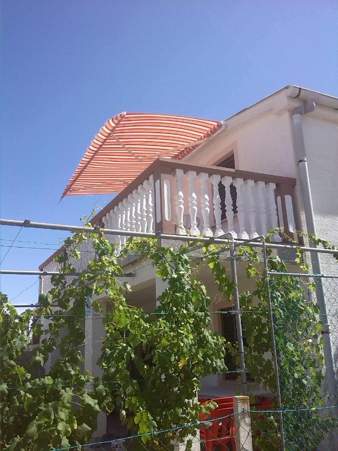 Apartman Borosa Vir Exterior photo